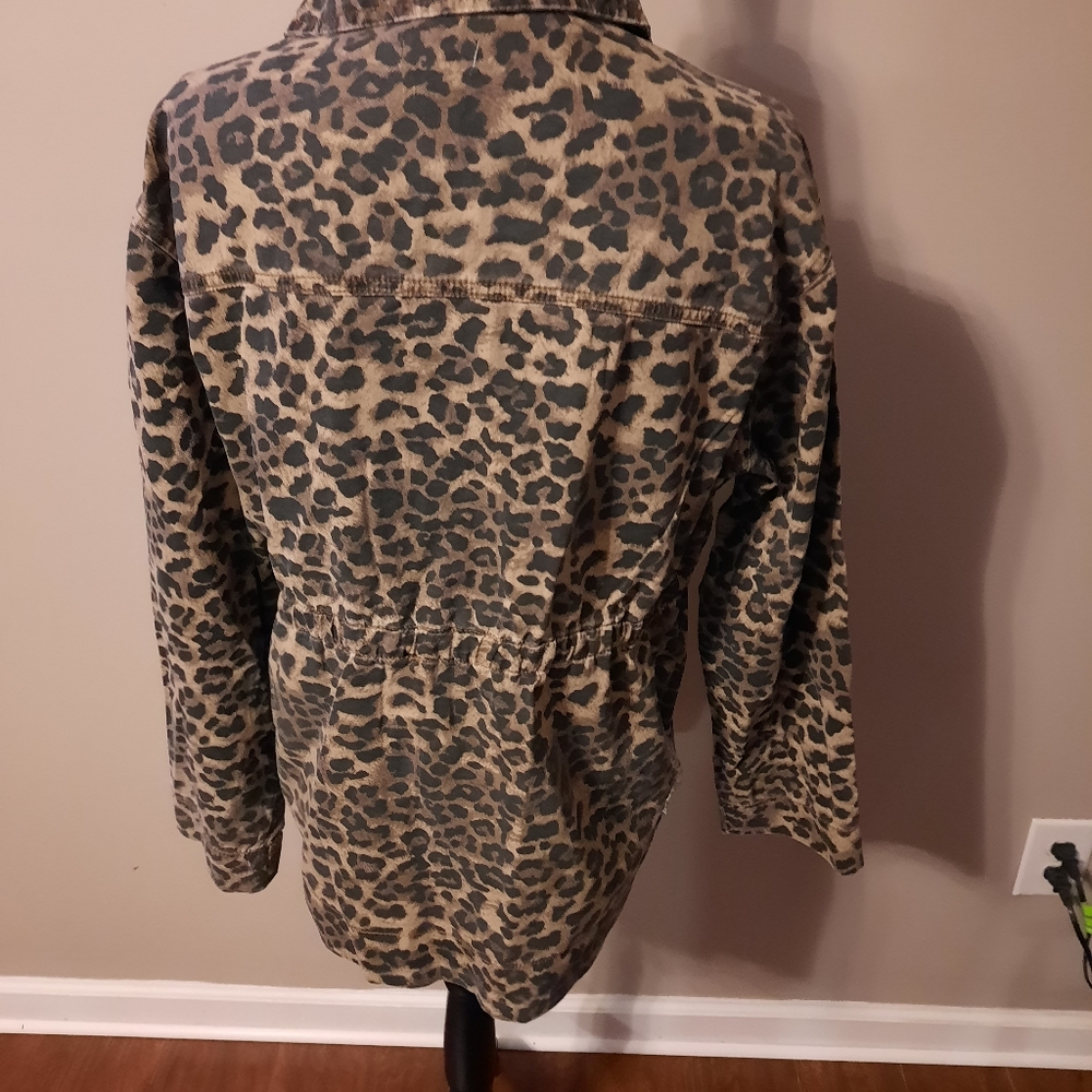 Distressed Leopard Jacket - Picture 4 of 8